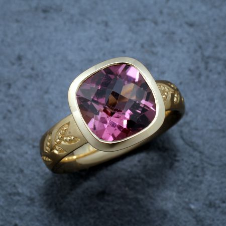 Ringe Berlin handgefertigter Ring mit rosa Turmalin Goldschmied